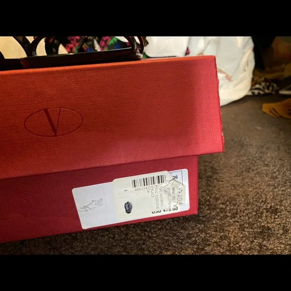 Valentino Rockstud Jelly T-Strap Sandals Black PVC Women's Size 36 - Picture 3 of 7